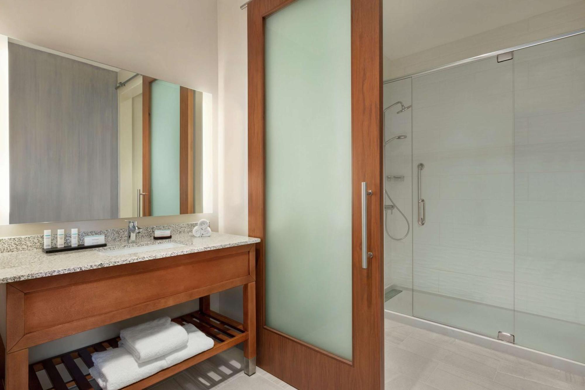 Two Room Queen Suite with Bay View